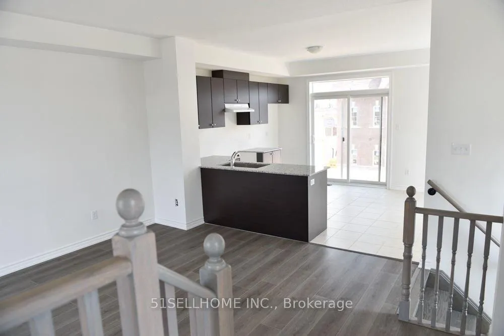 Photo 10 of 35 Gilford Street, Brampton, Credit Valley — HOMEH