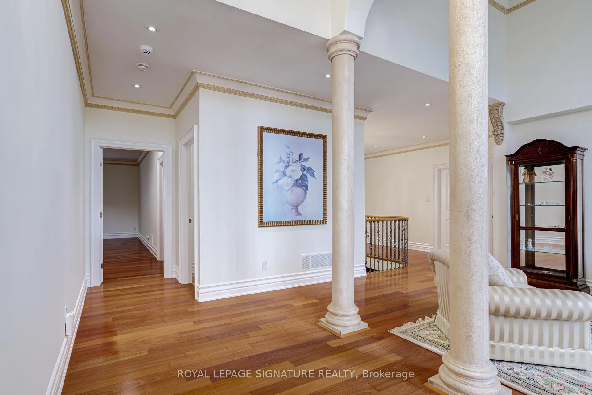 Photo 6 of 38 Pinemeadow Drive, Vaughan, East Woodbridge — HOMEH