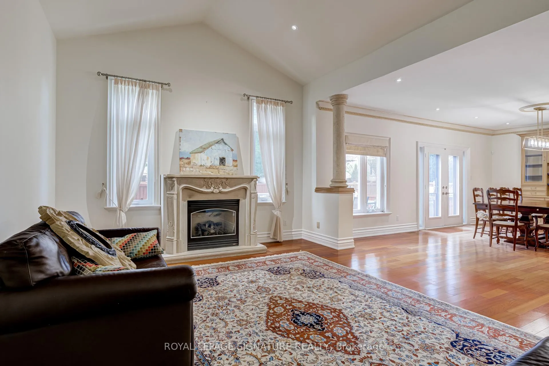 Photo 11 of 38 Pinemeadow Drive, Vaughan, East Woodbridge — HOMEH
