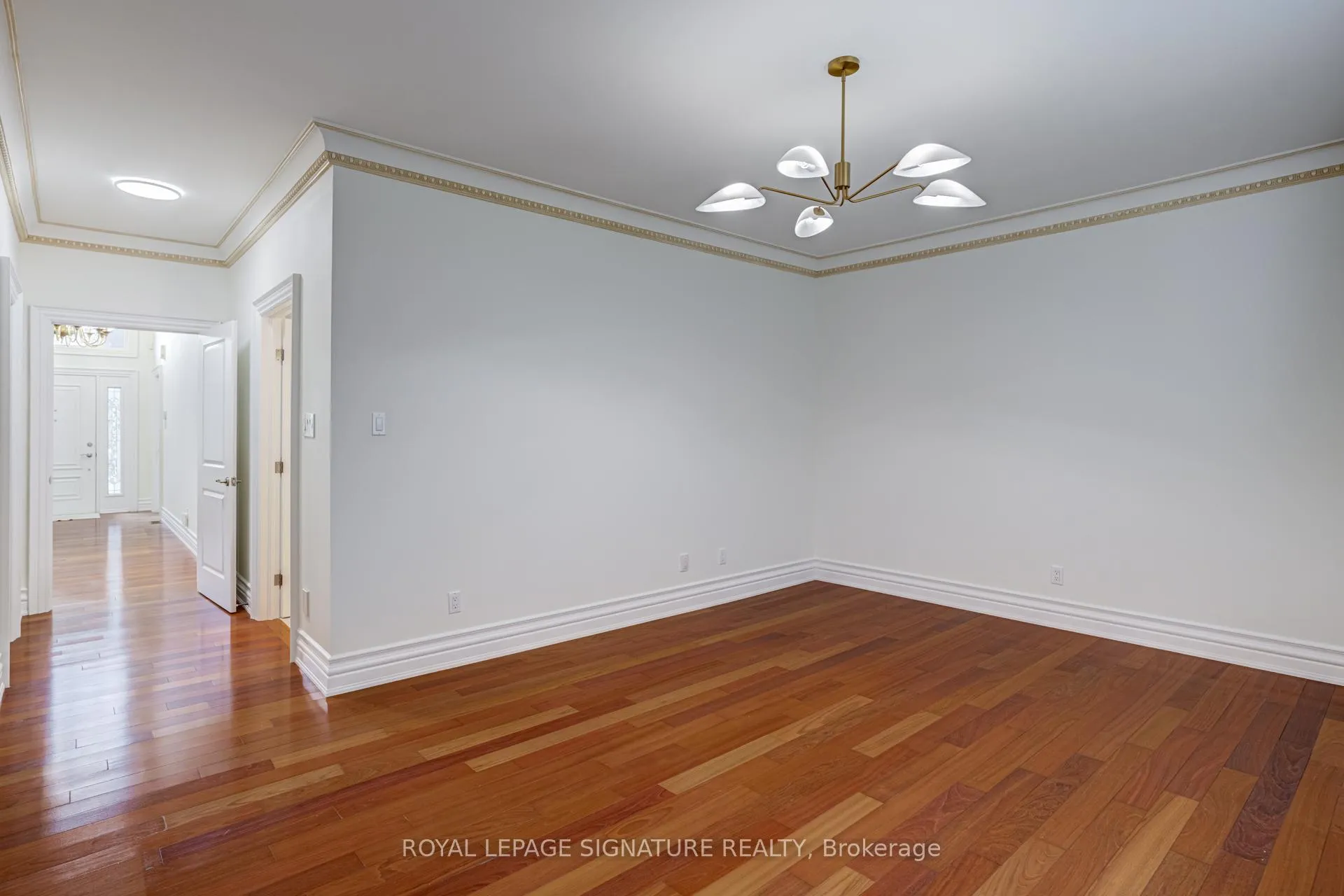 Photo 21 of 38 Pinemeadow Drive, Vaughan, East Woodbridge — HOMEH