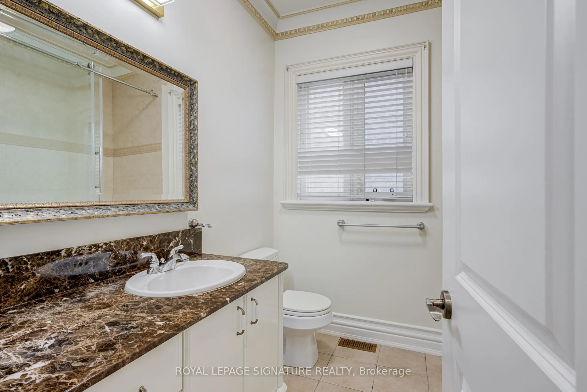 Photo 31 of 38 Pinemeadow Drive, Vaughan, East Woodbridge — HOMEH