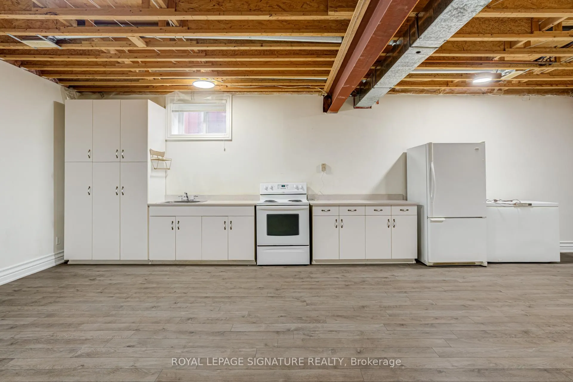 Photo 39 of 38 Pinemeadow Drive, Vaughan, East Woodbridge — HOMEH