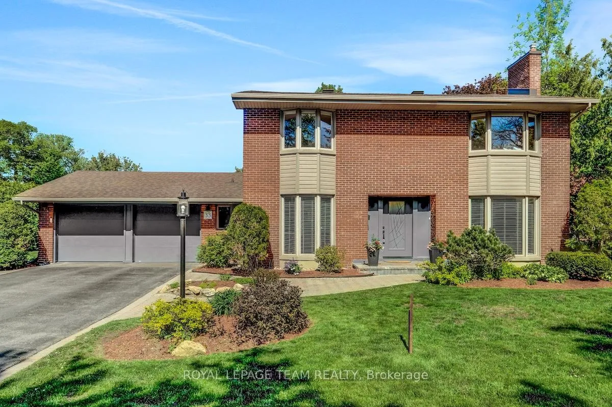 Photo 1 of 33 Okanagan Drive, Ottawa, Bruce Farm/Graham Park/Qualicum/Bellands — HOMEH