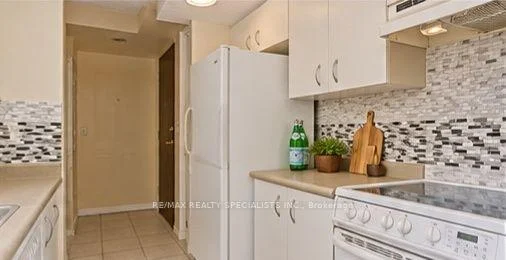 Photo 6 of Unit 411, 2565 Erin Centre Boulevard, Mississauga, Central Erin Mills — HOMEH