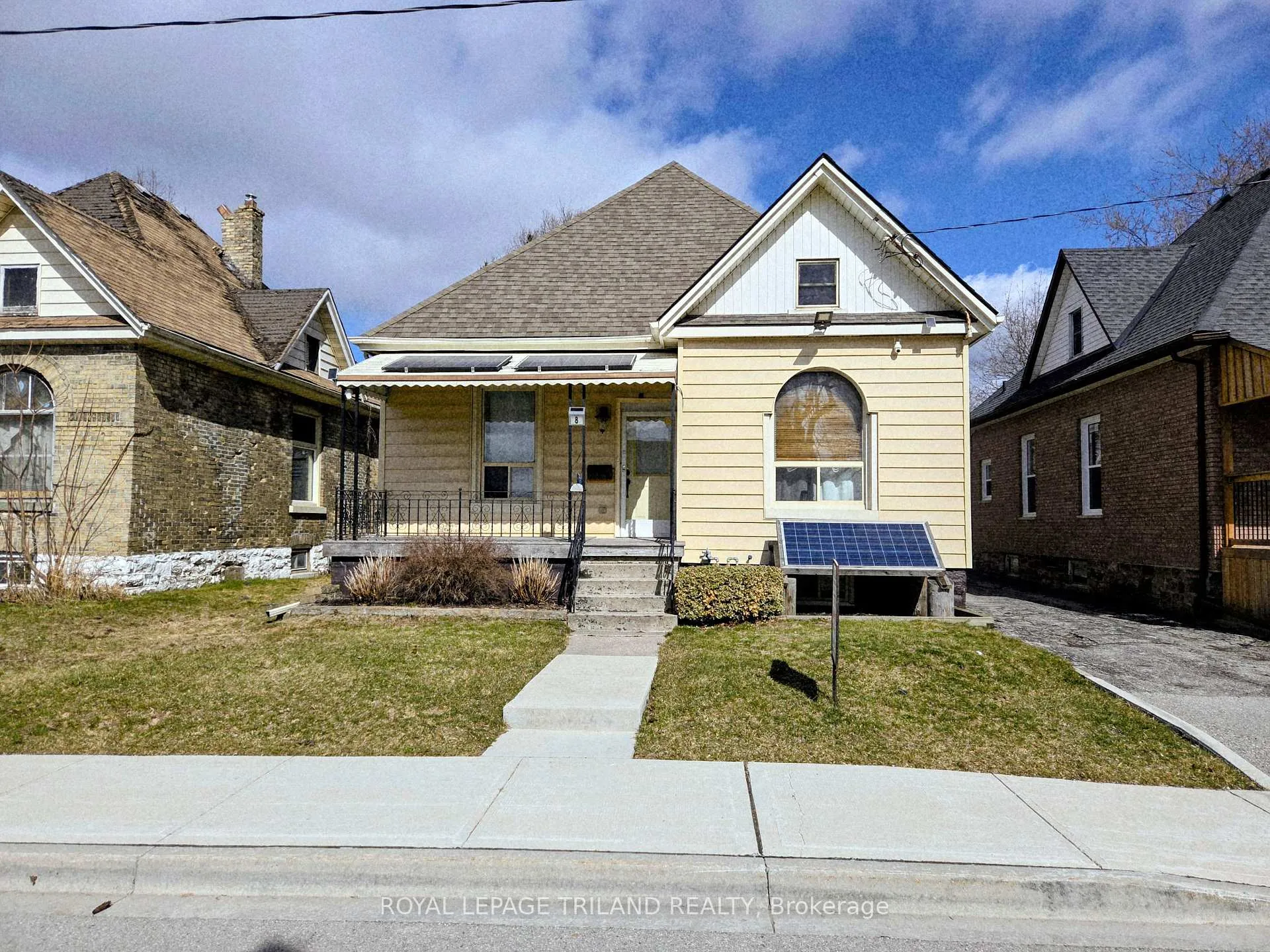 Photo 1 of 8 Weldon Avenue, St. Thomas — HOMEH