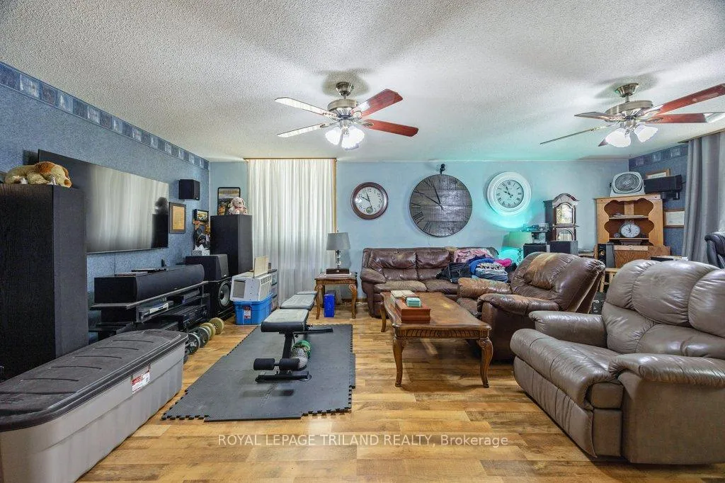 Photo 5 of 8 Weldon Avenue, St. Thomas — HOMEH
