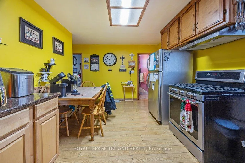 Photo 16 of 8 Weldon Avenue, St. Thomas — HOMEH