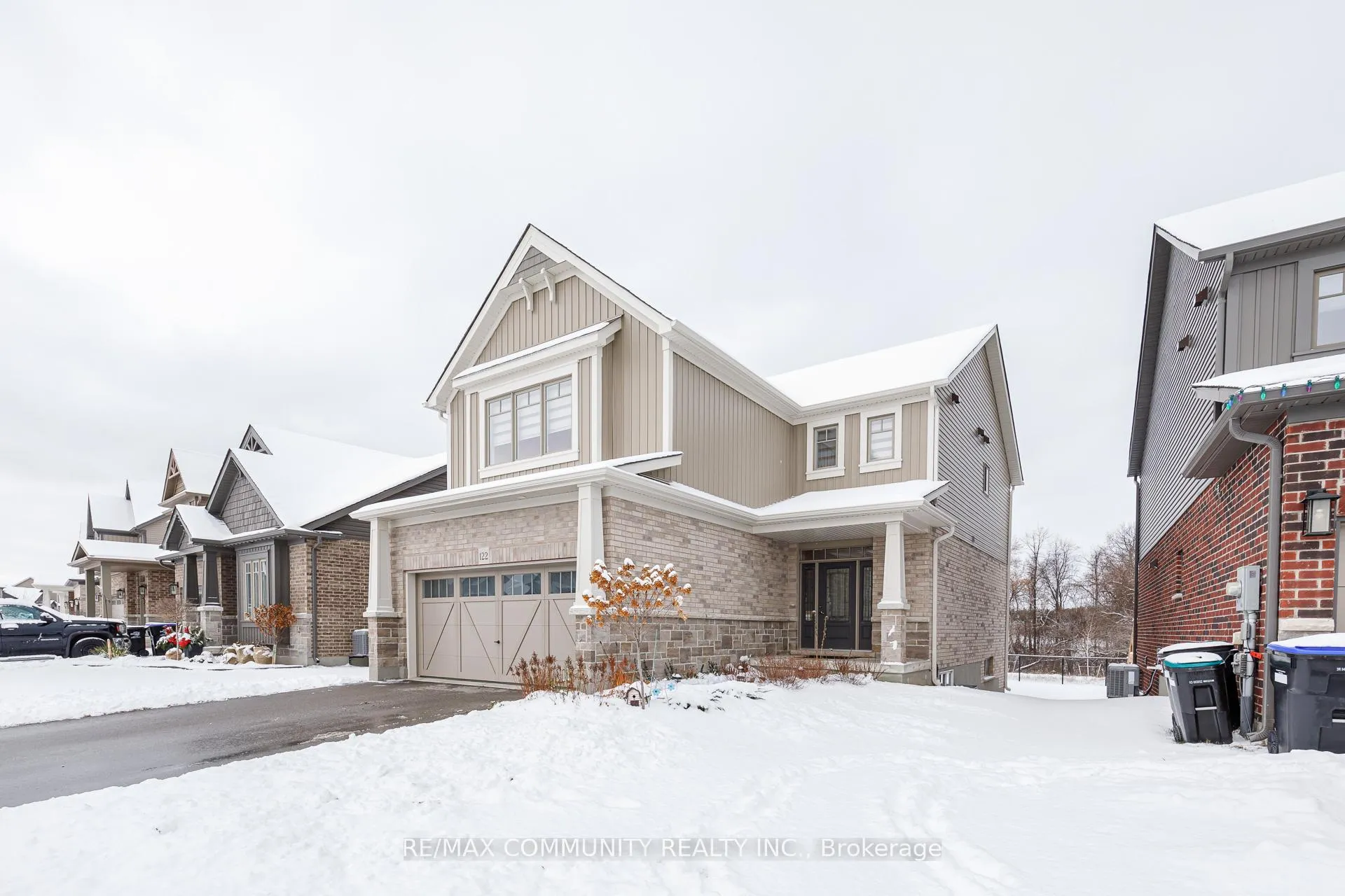 Photo 2 of 122 Plewes Drive, Collingwood — HOMEH