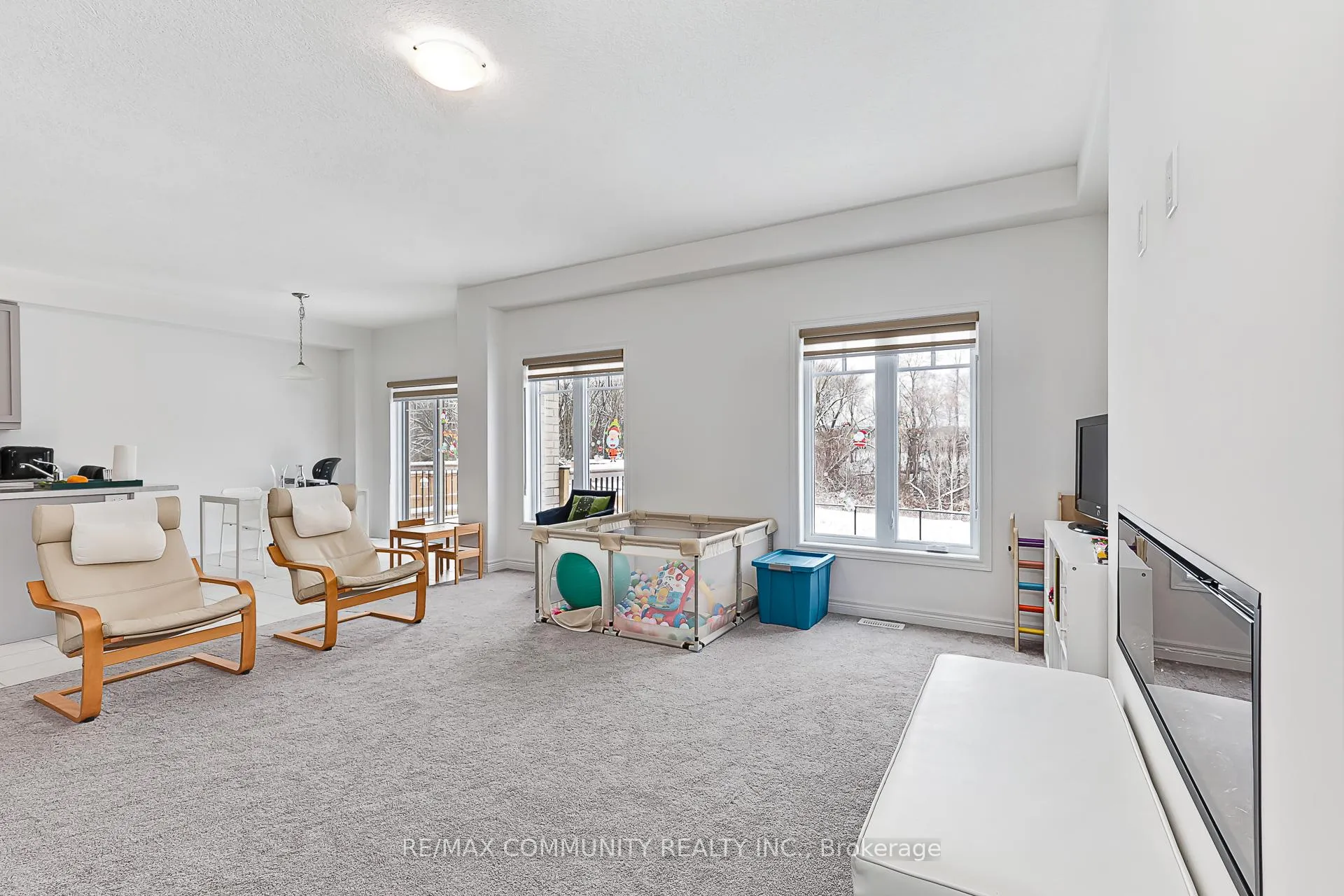 Photo 13 of 122 Plewes Drive, Collingwood — HOMEH