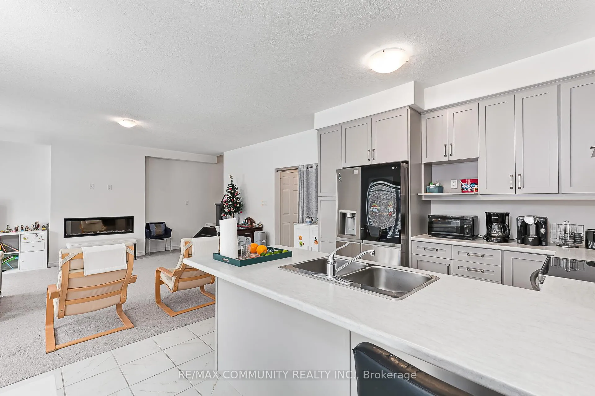 Photo 18 of 122 Plewes Drive, Collingwood — HOMEH