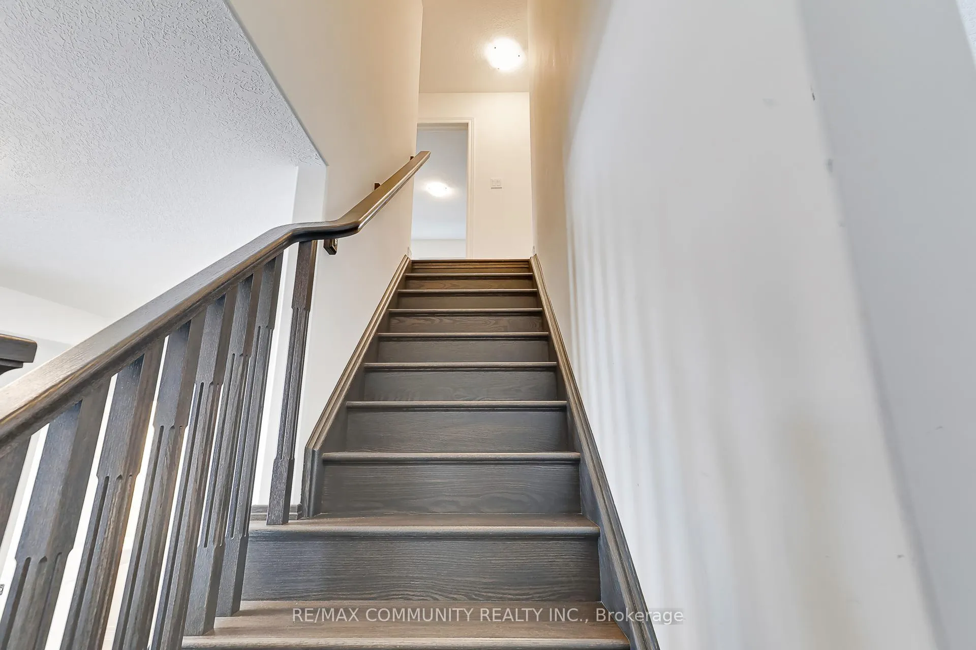 Photo 19 of 122 Plewes Drive, Collingwood — HOMEH