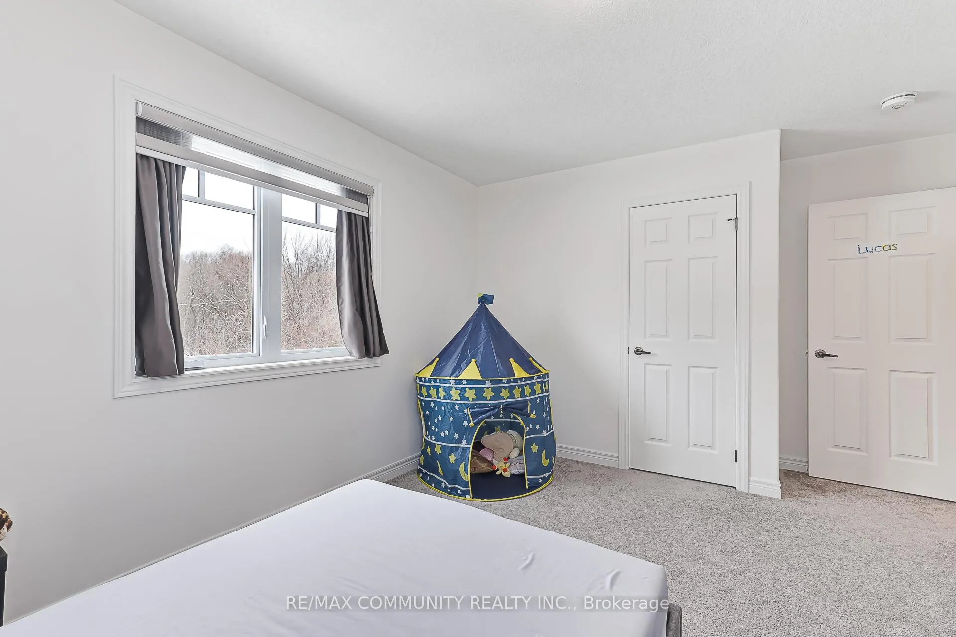 Photo 25 of 122 Plewes Drive, Collingwood — HOMEH