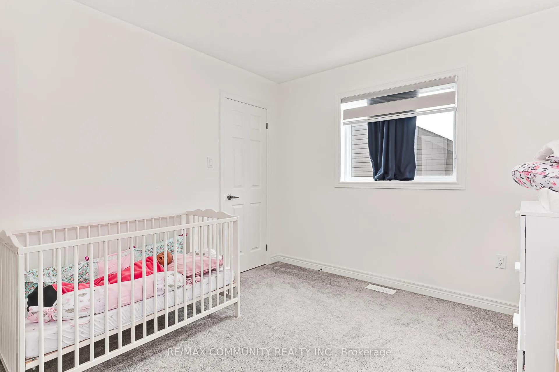 Photo 32 of 122 Plewes Drive, Collingwood — HOMEH