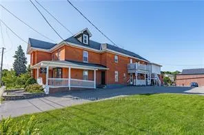 Photo 2 of Unit 203, 22 Mill Street, Hamilton, Waterdown — HOMEH