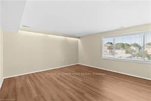 Photo 9 of Unit 203, 22 Mill Street, Hamilton, Waterdown — HOMEH
