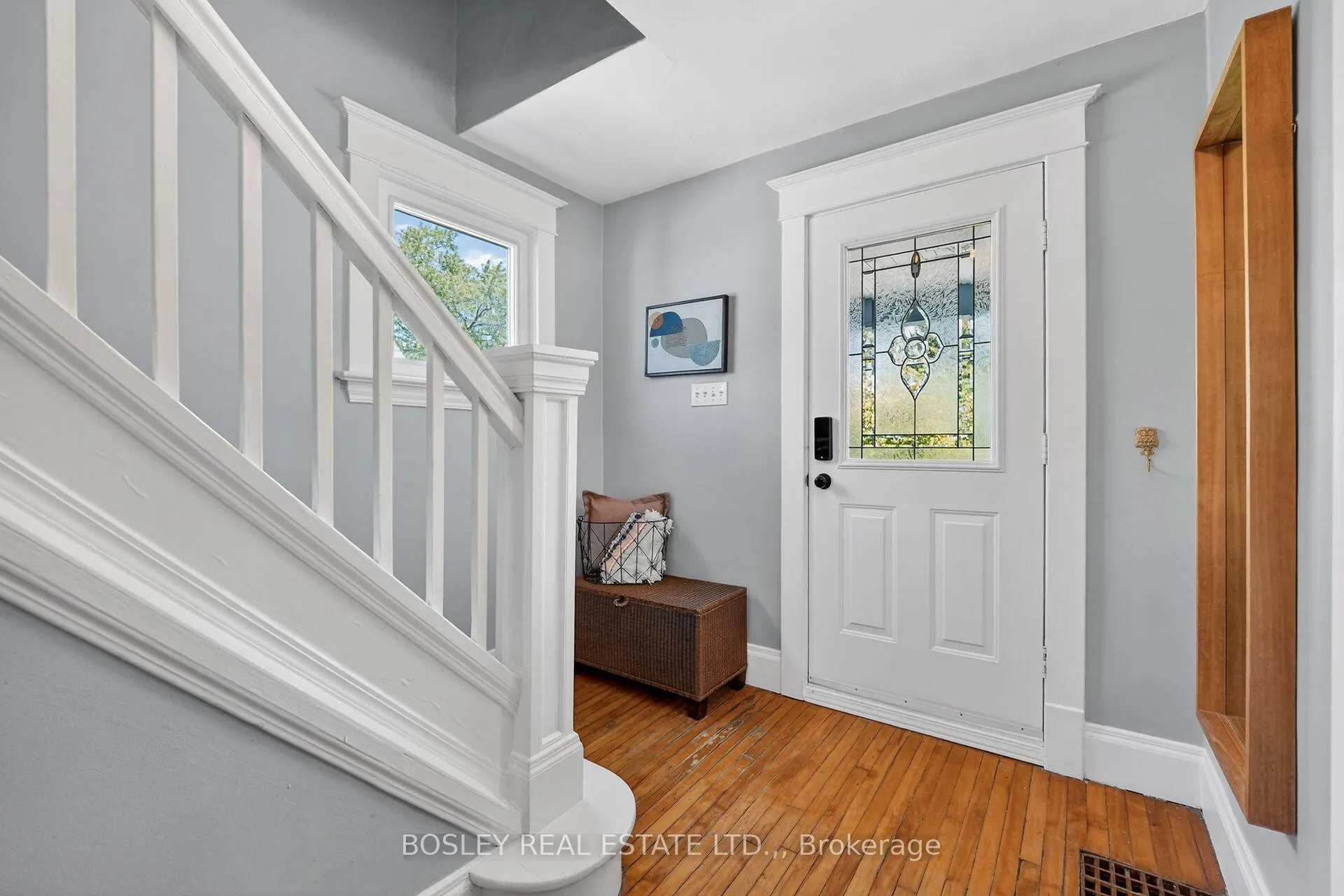 Photo 5 of 21 Chapel Street N, Thorold, Thorold Downtown — HOMEH