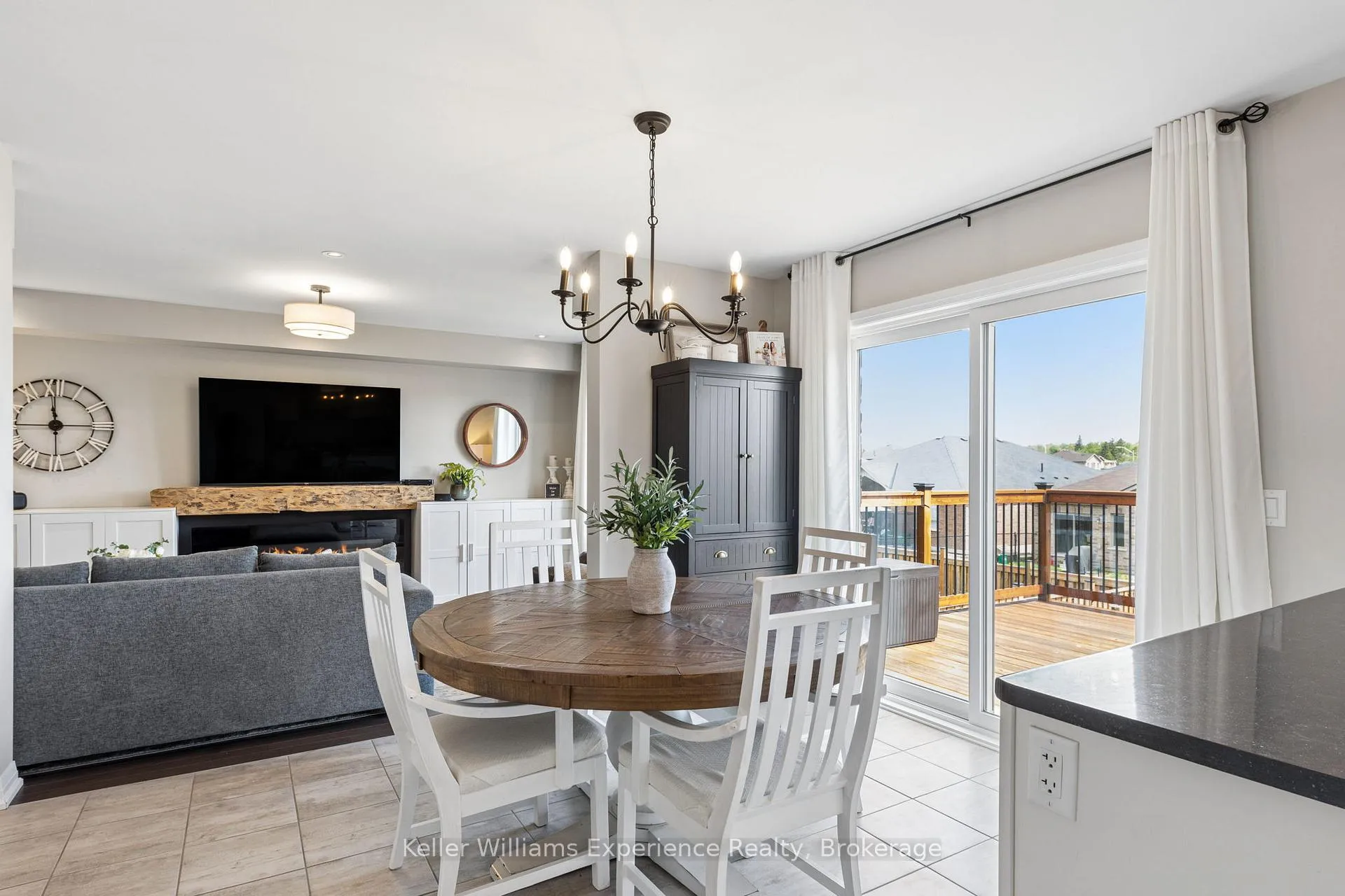 Photo 10 of 8 Hewson Street, Penetanguishene — HOMEH
