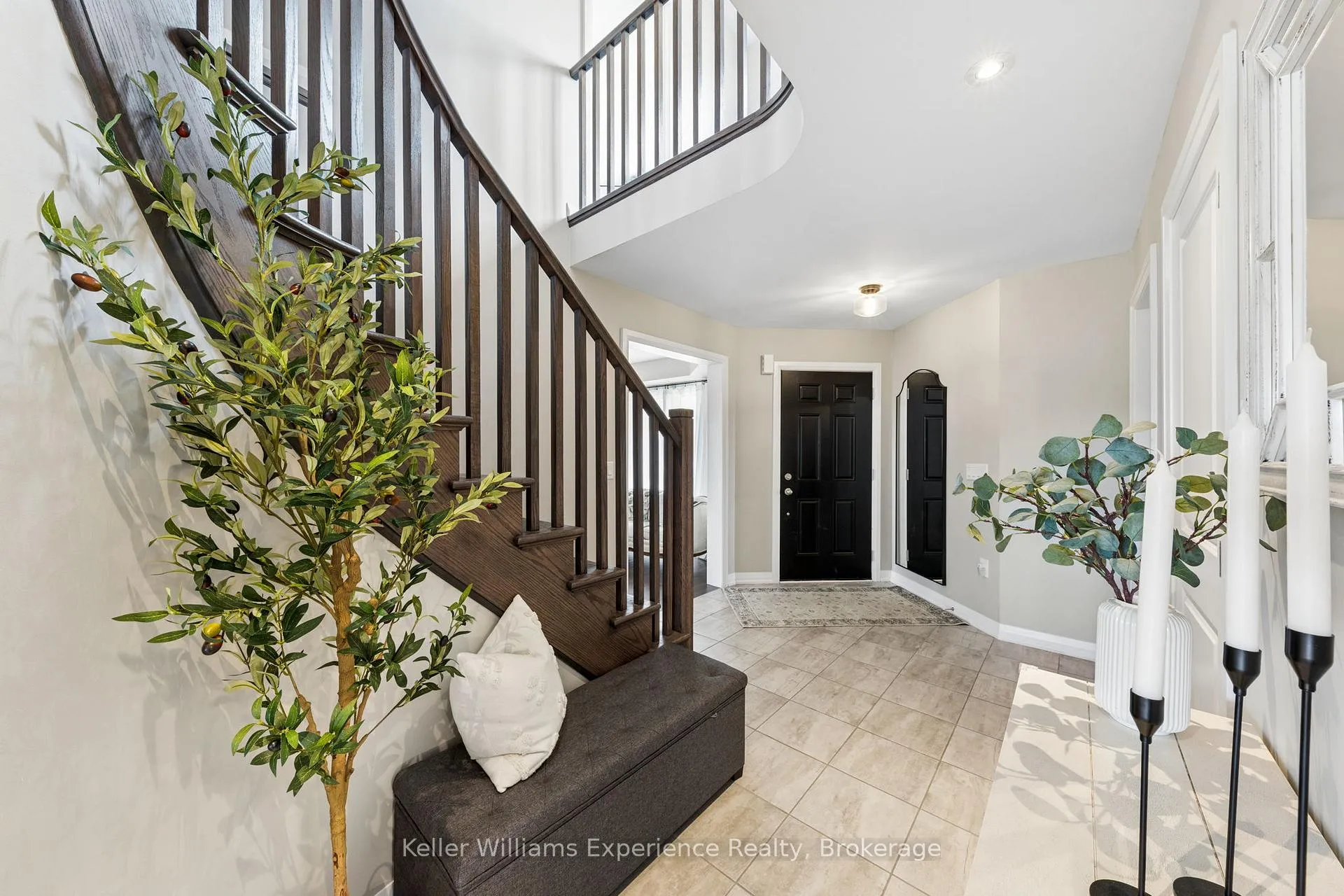 Photo 13 of 8 Hewson Street, Penetanguishene — HOMEH
