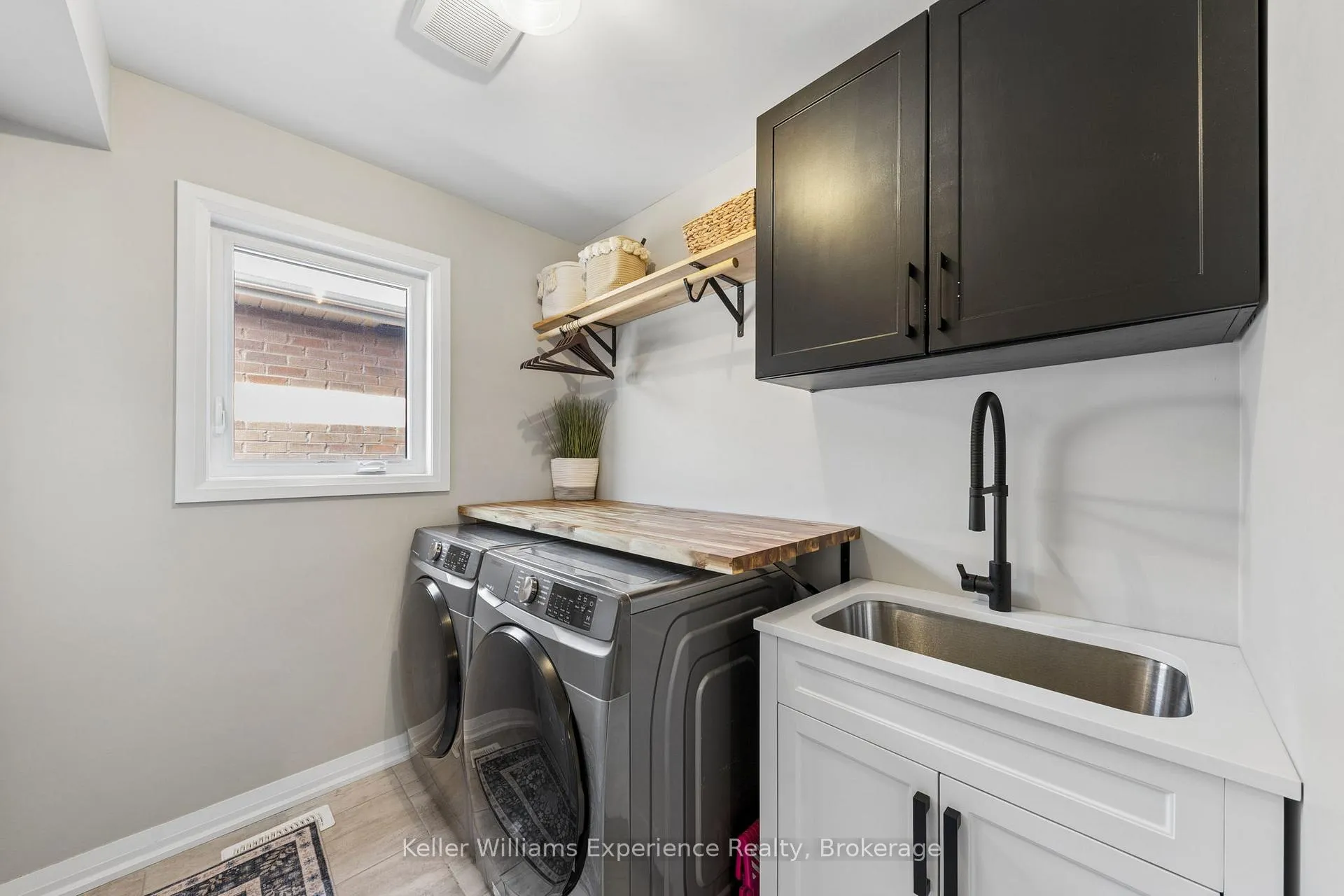 Photo 23 of 8 Hewson Street, Penetanguishene — HOMEH