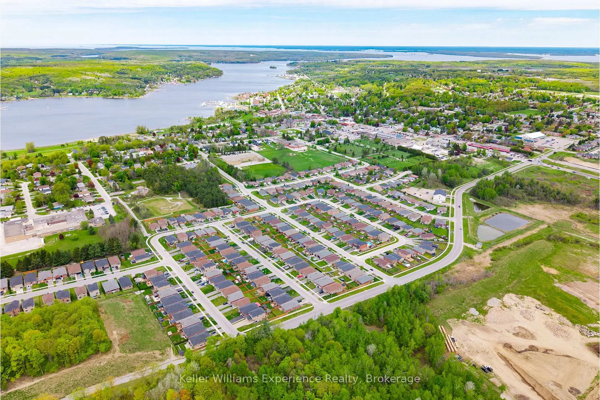 Photo 32 of 8 Hewson Street, Penetanguishene — HOMEH