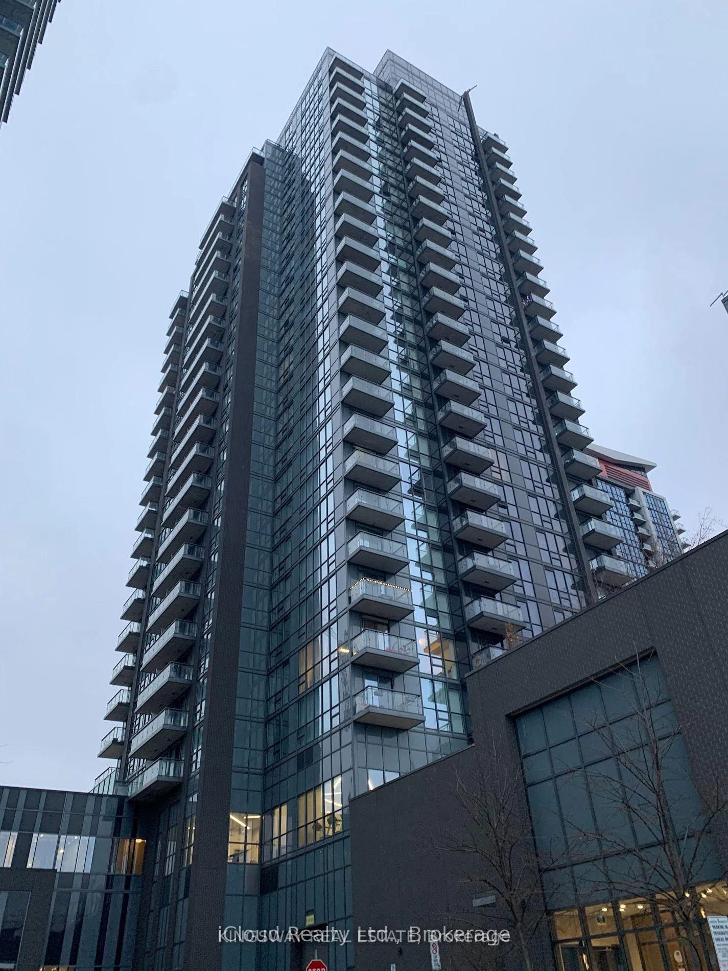 Front of Unit 2217, 5033 Four Springs Avenue