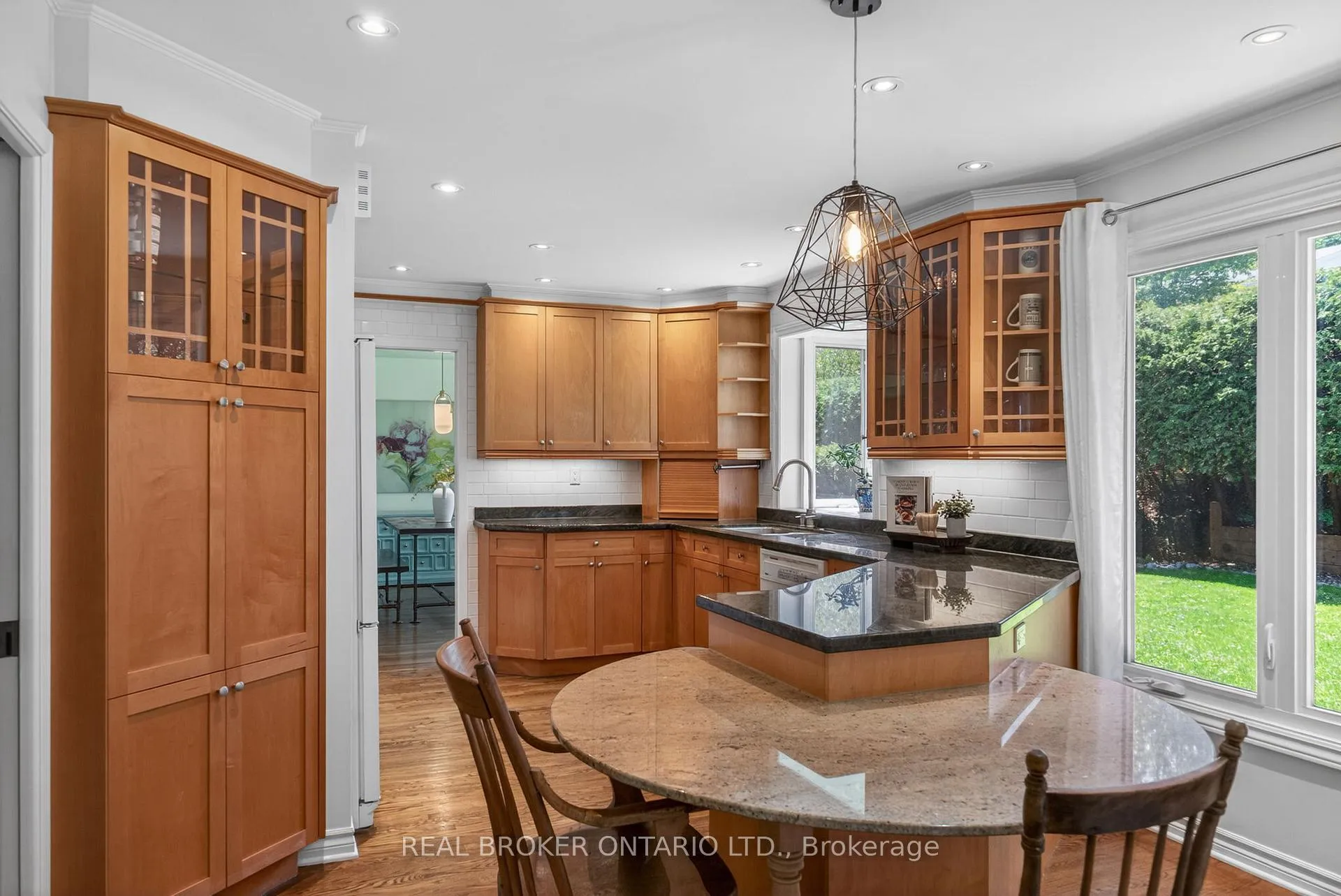 Photo 16 of 2224 Bowman Road, Ottawa, Guildwood Estates - Urbandale Acres — HOMEH