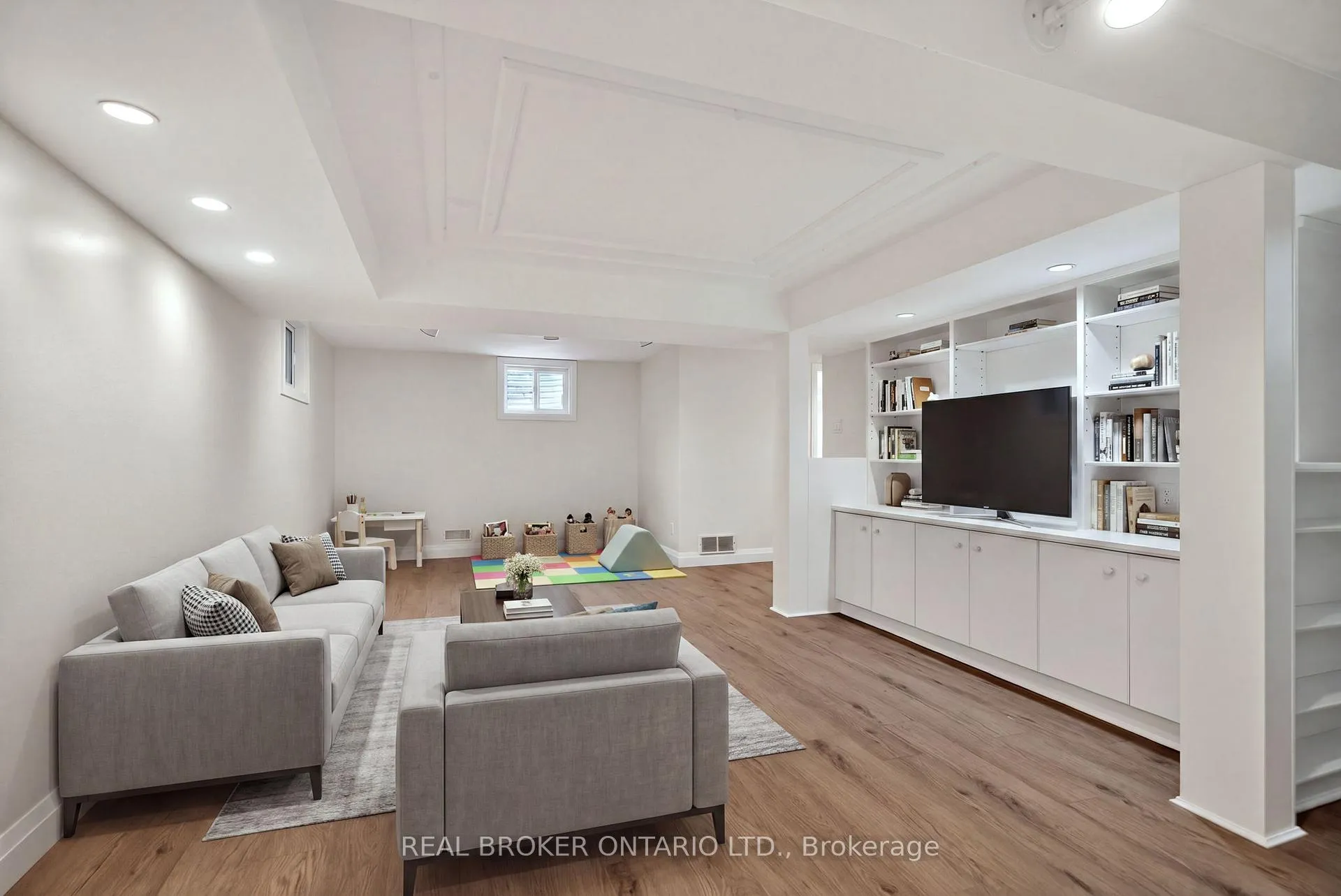Photo 33 of 2224 Bowman Road, Ottawa, Guildwood Estates - Urbandale Acres — HOMEH