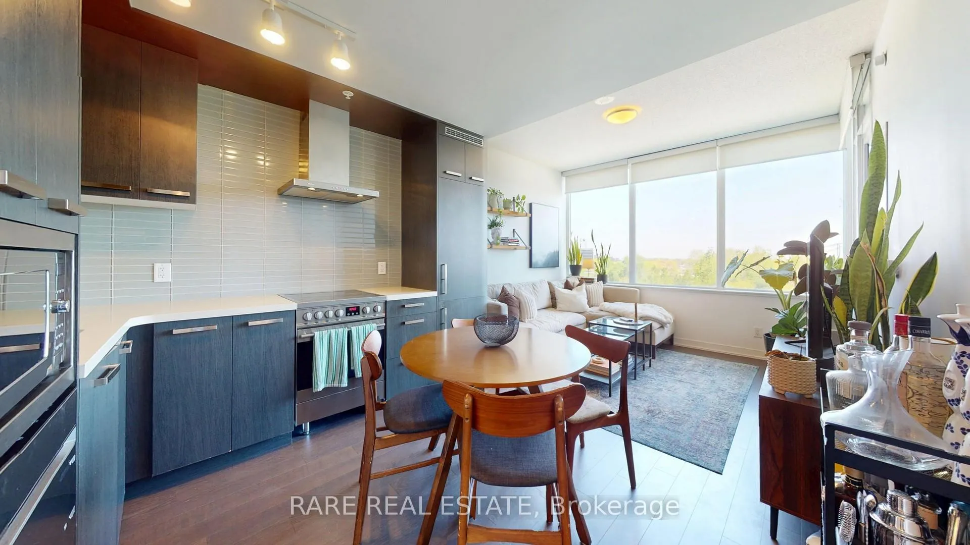 Front of Unit N516, 120 Bayview Avenue