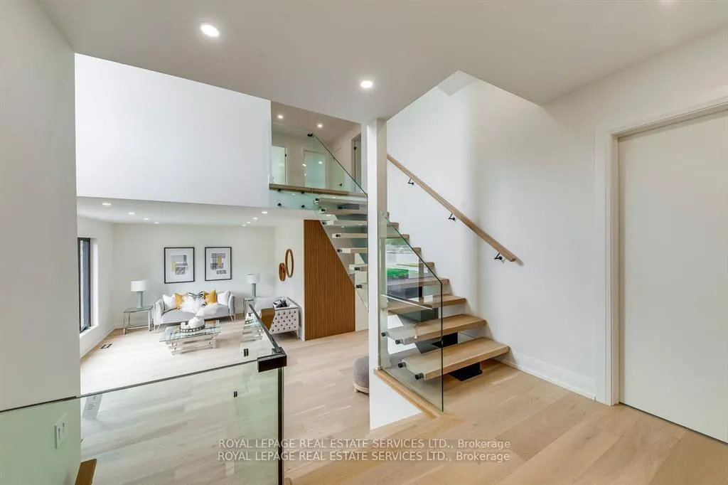 Photo 14 of 559 Walkers Line, Burlington, Shoreacres — HOMEH