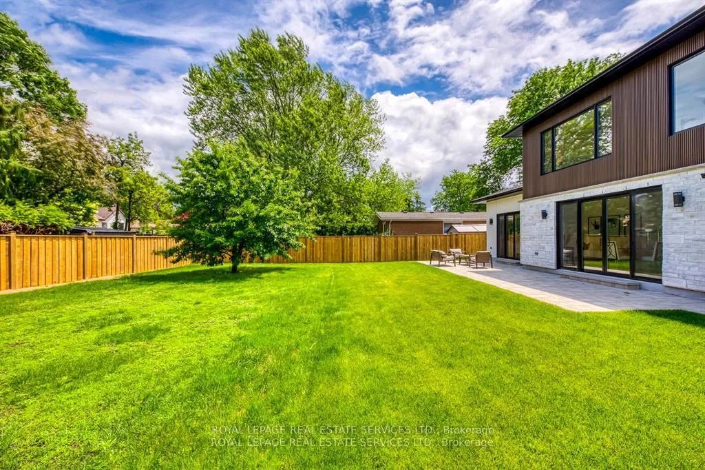 Photo 48 of 559 Walkers Line, Burlington, Shoreacres — HOMEH