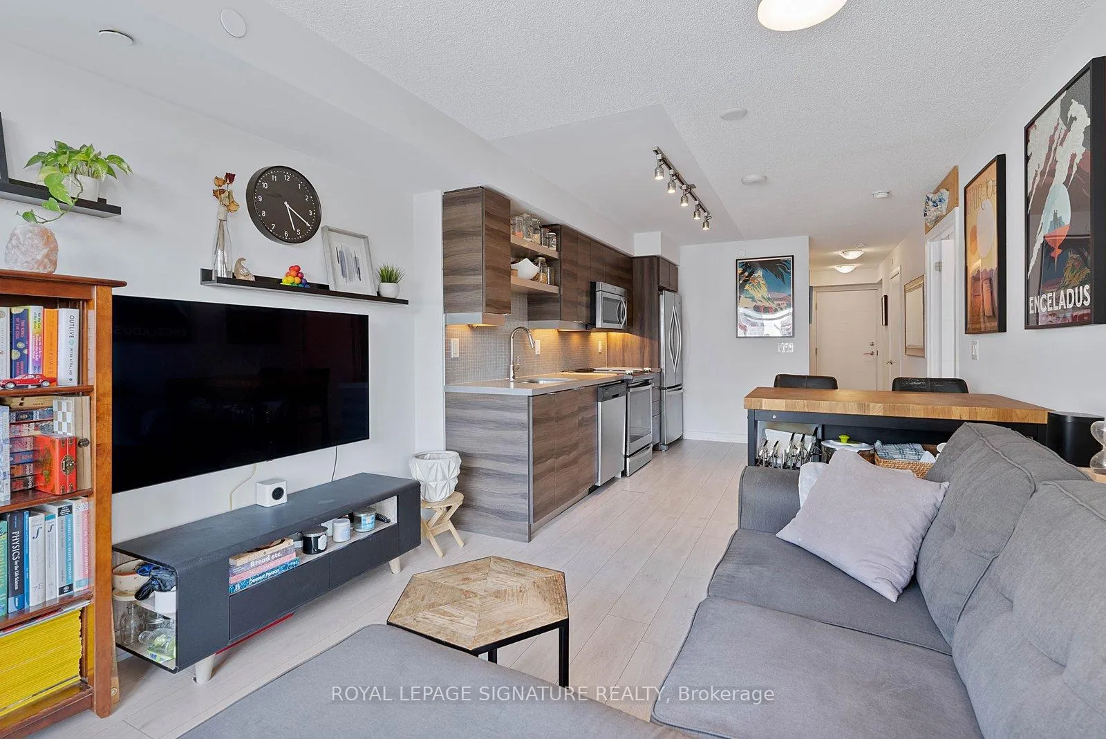 Photo 7 of Unit 710, 525 Adelaide Street W, Toronto, Waterfront Communities — HOMEH