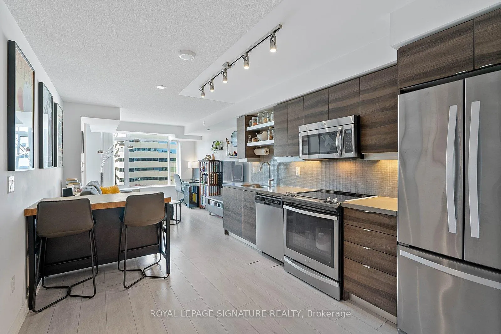 Photo 9 of Unit 710, 525 Adelaide Street W, Toronto, Waterfront Communities — HOMEH