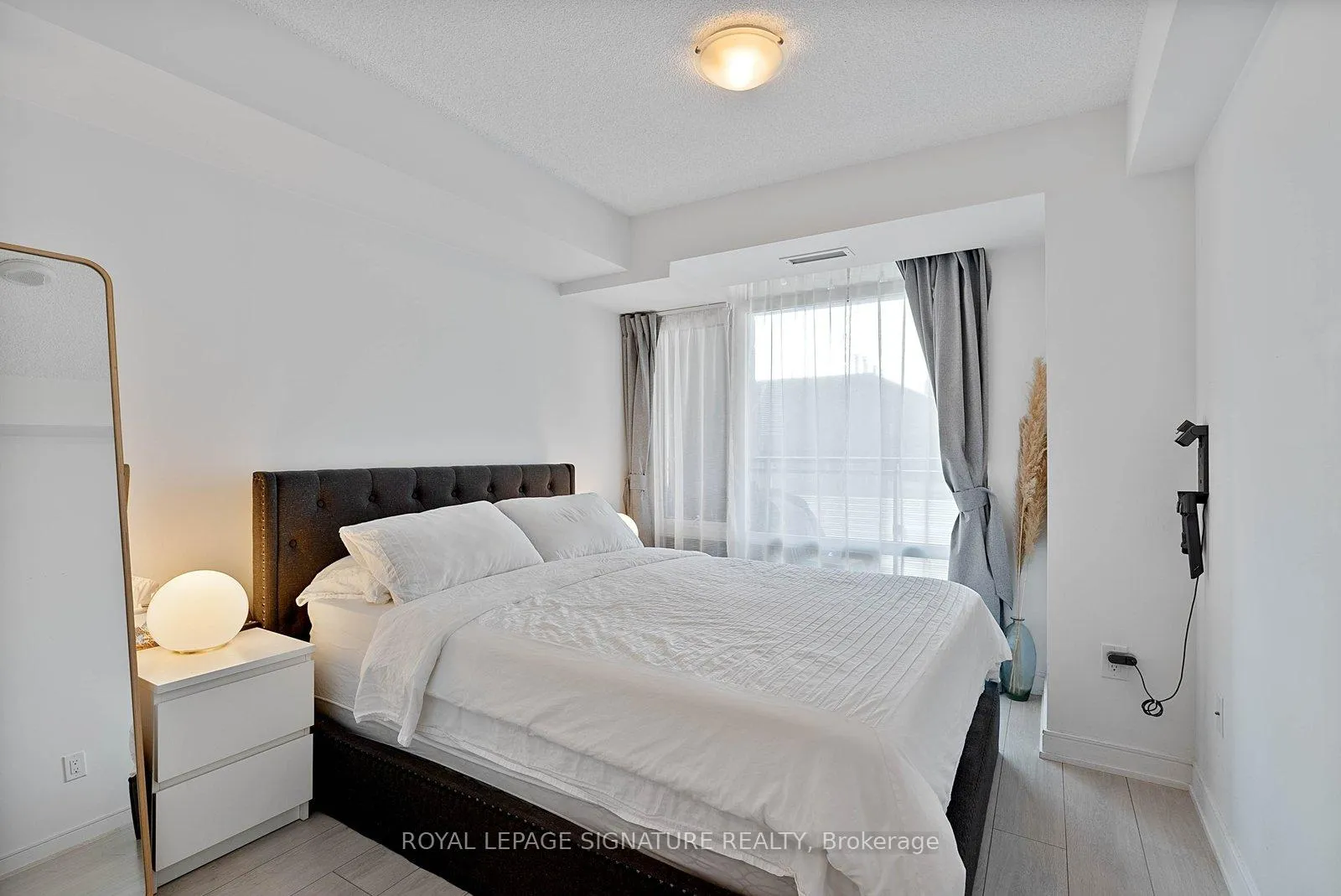 Photo 13 of Unit 710, 525 Adelaide Street W, Toronto, Waterfront Communities — HOMEH