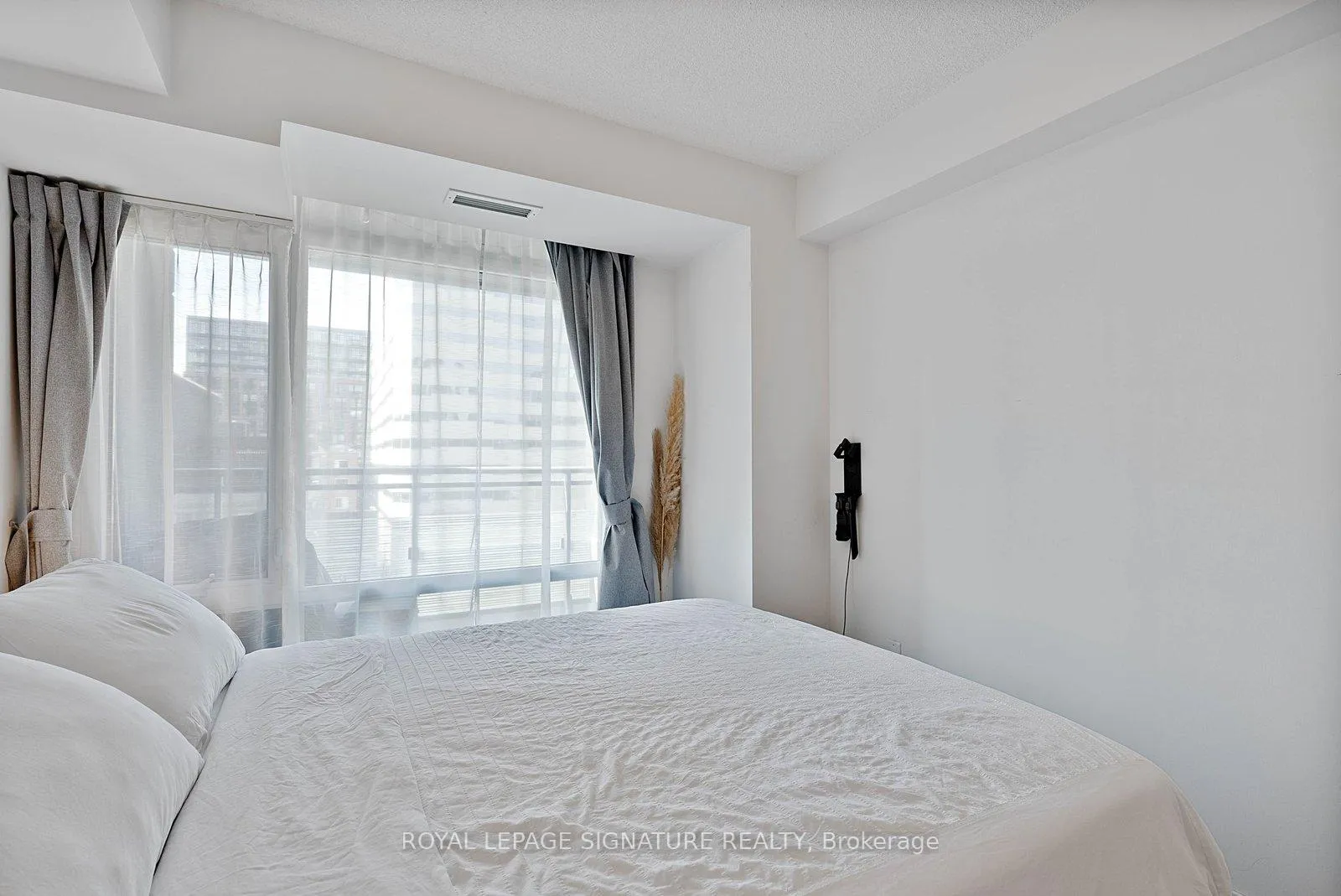 Photo 14 of Unit 710, 525 Adelaide Street W, Toronto, Waterfront Communities — HOMEH