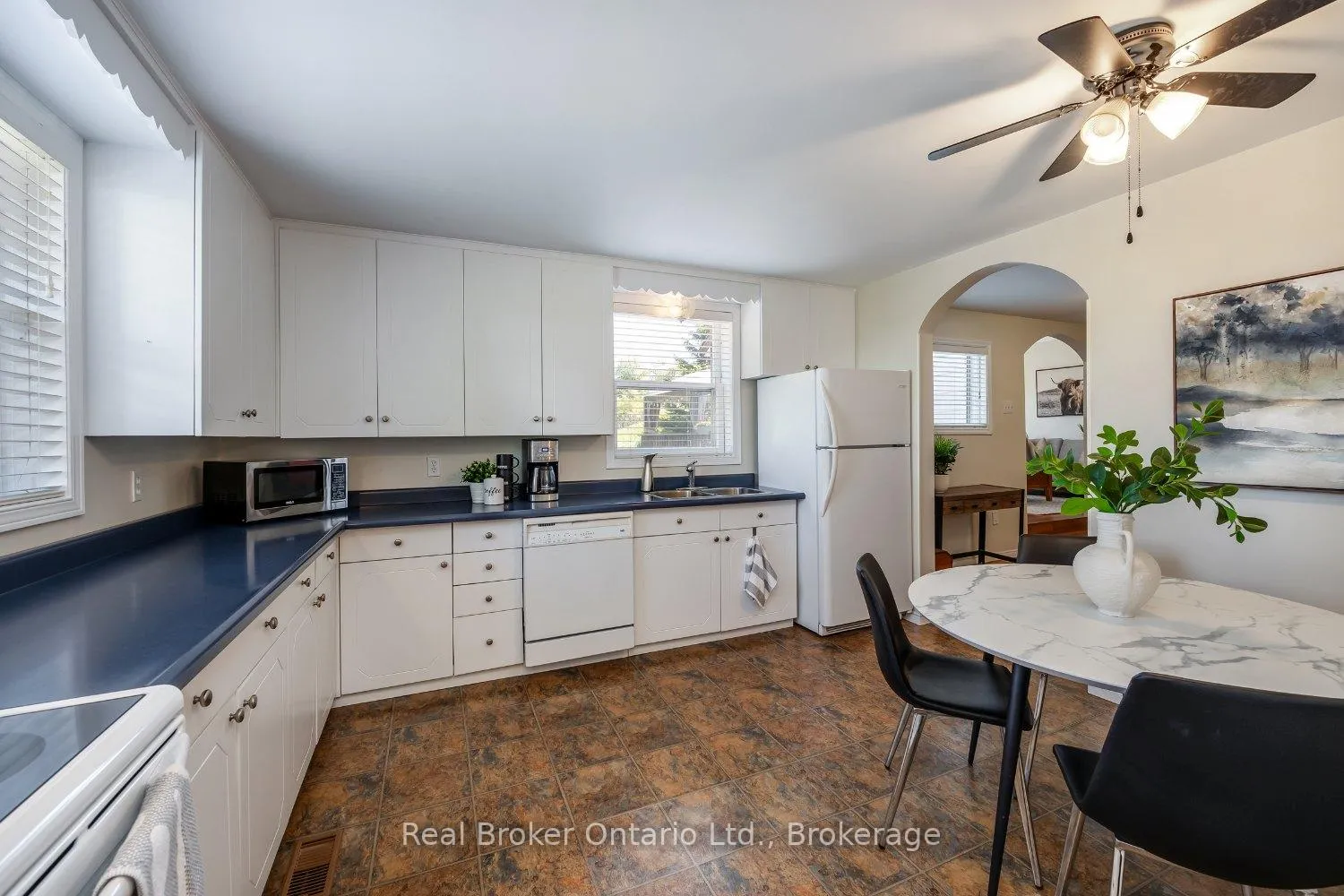 Photo 8 of 2359 Baseline Road W, Clarington, Bowmanville — HOMEH