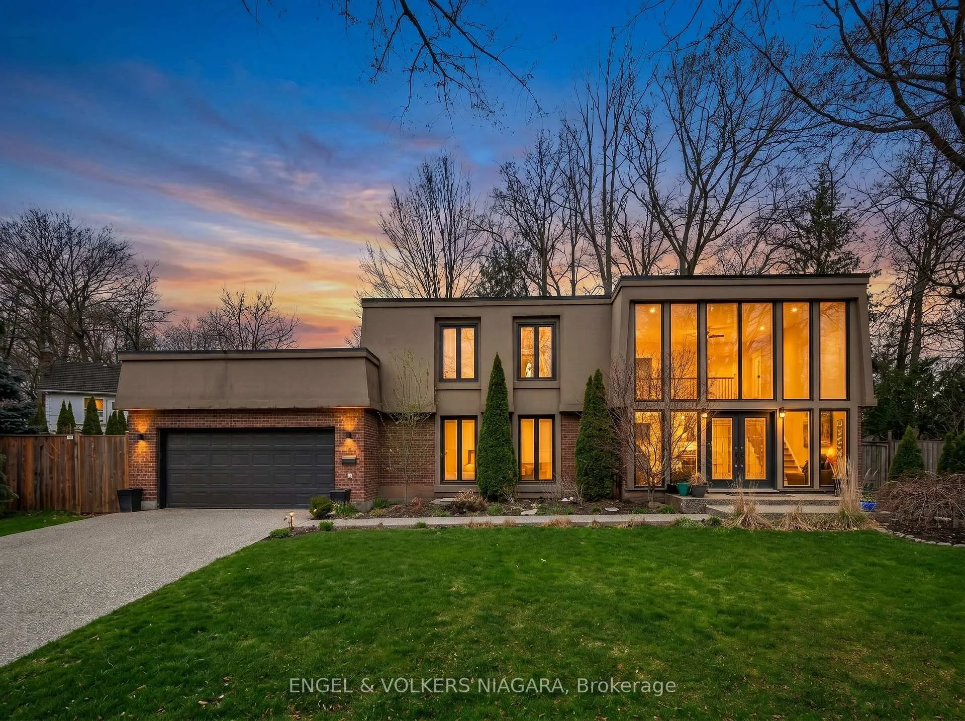 Photo 1 of 2459 Noella Crescent, Niagara Falls, Casey — HOMEH