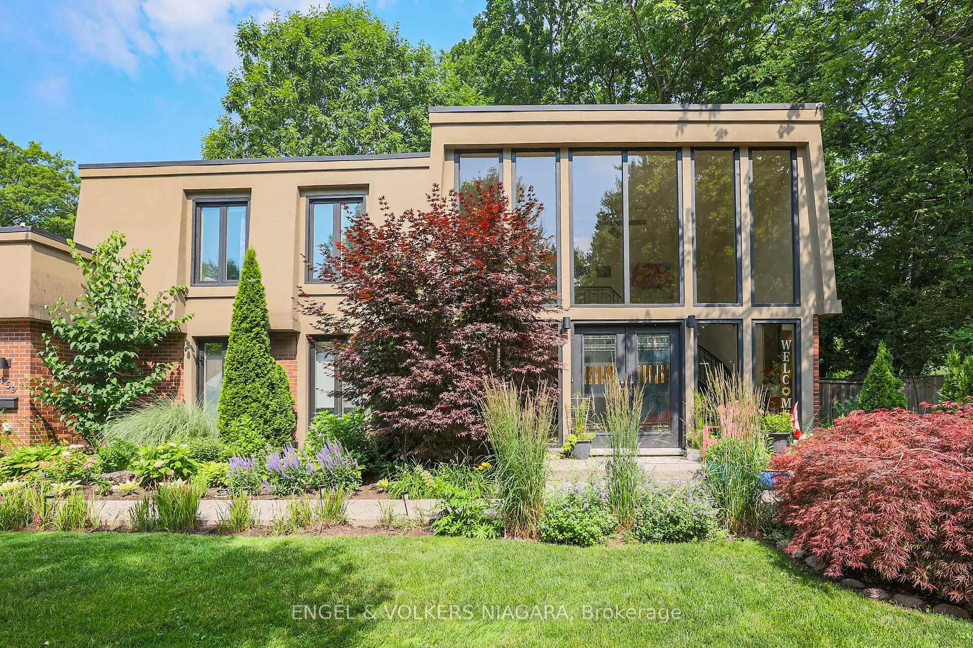 Photo 5 of 2459 Noella Crescent, Niagara Falls, Casey — HOMEH
