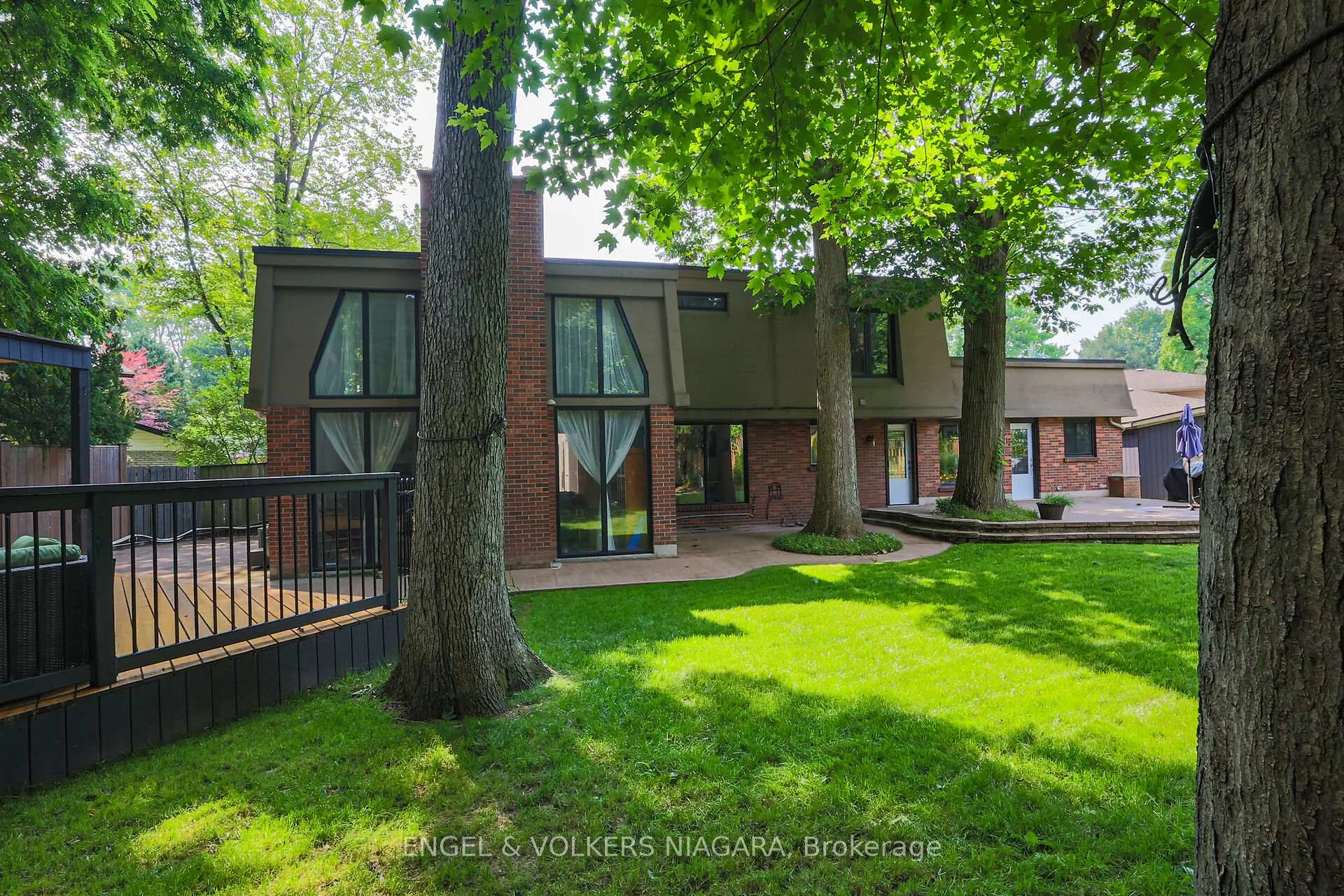 Photo 7 of 2459 Noella Crescent, Niagara Falls, Casey — HOMEH
