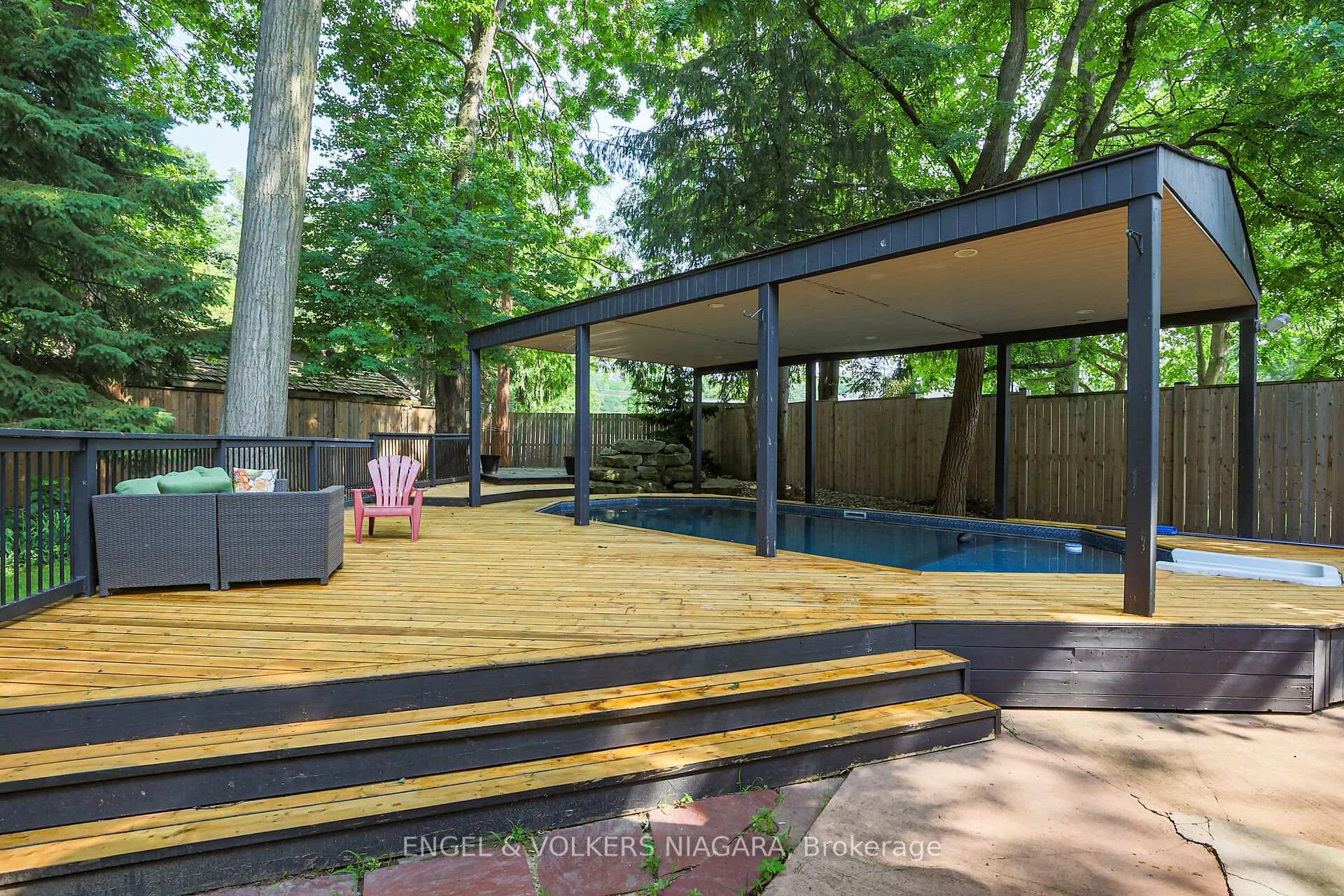 Photo 8 of 2459 Noella Crescent, Niagara Falls, Casey — HOMEH