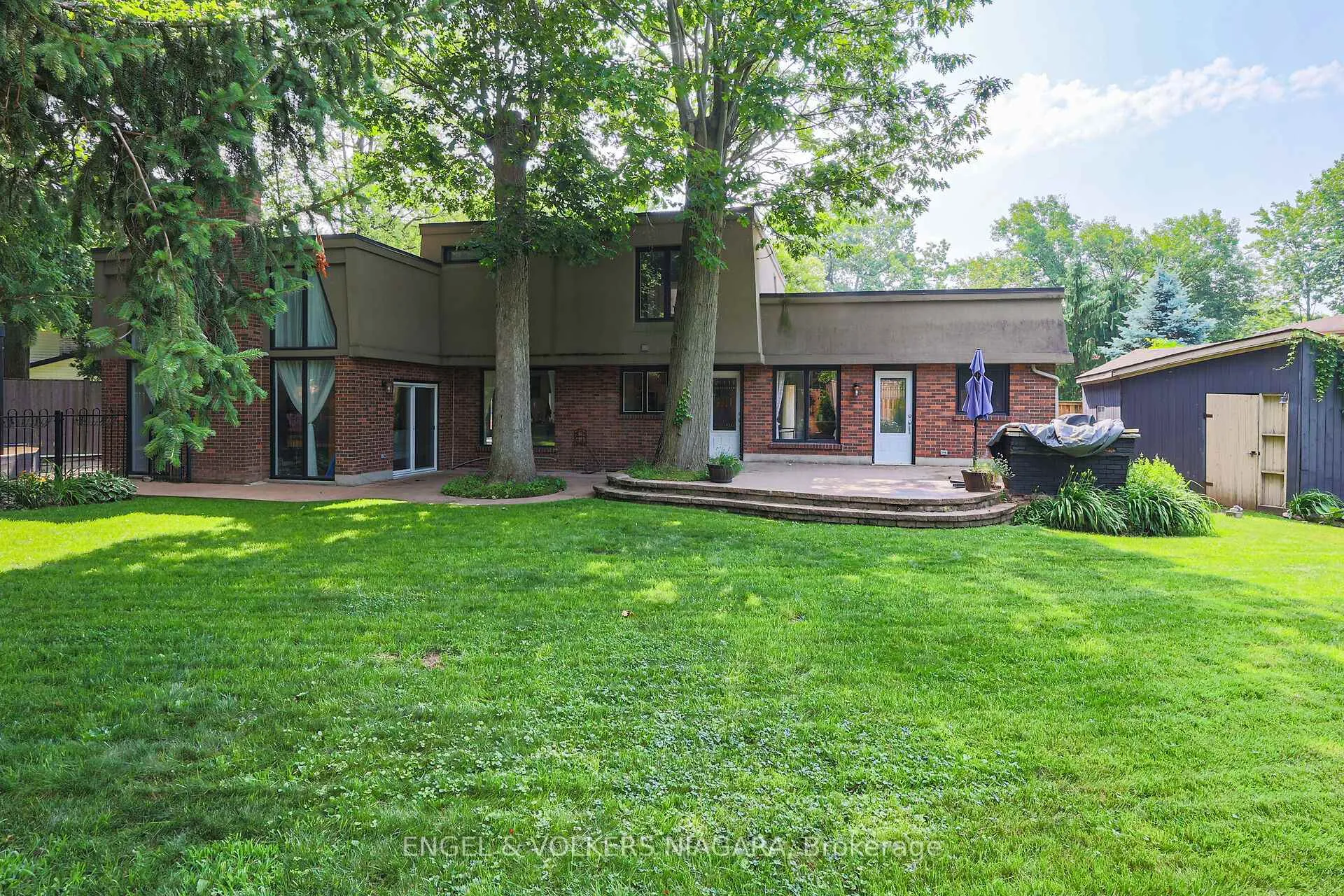 Photo 13 of 2459 Noella Crescent, Niagara Falls, Casey — HOMEH