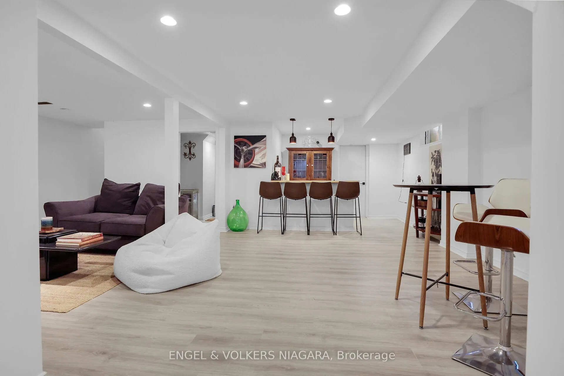 Photo 17 of 2459 Noella Crescent, Niagara Falls, Casey — HOMEH