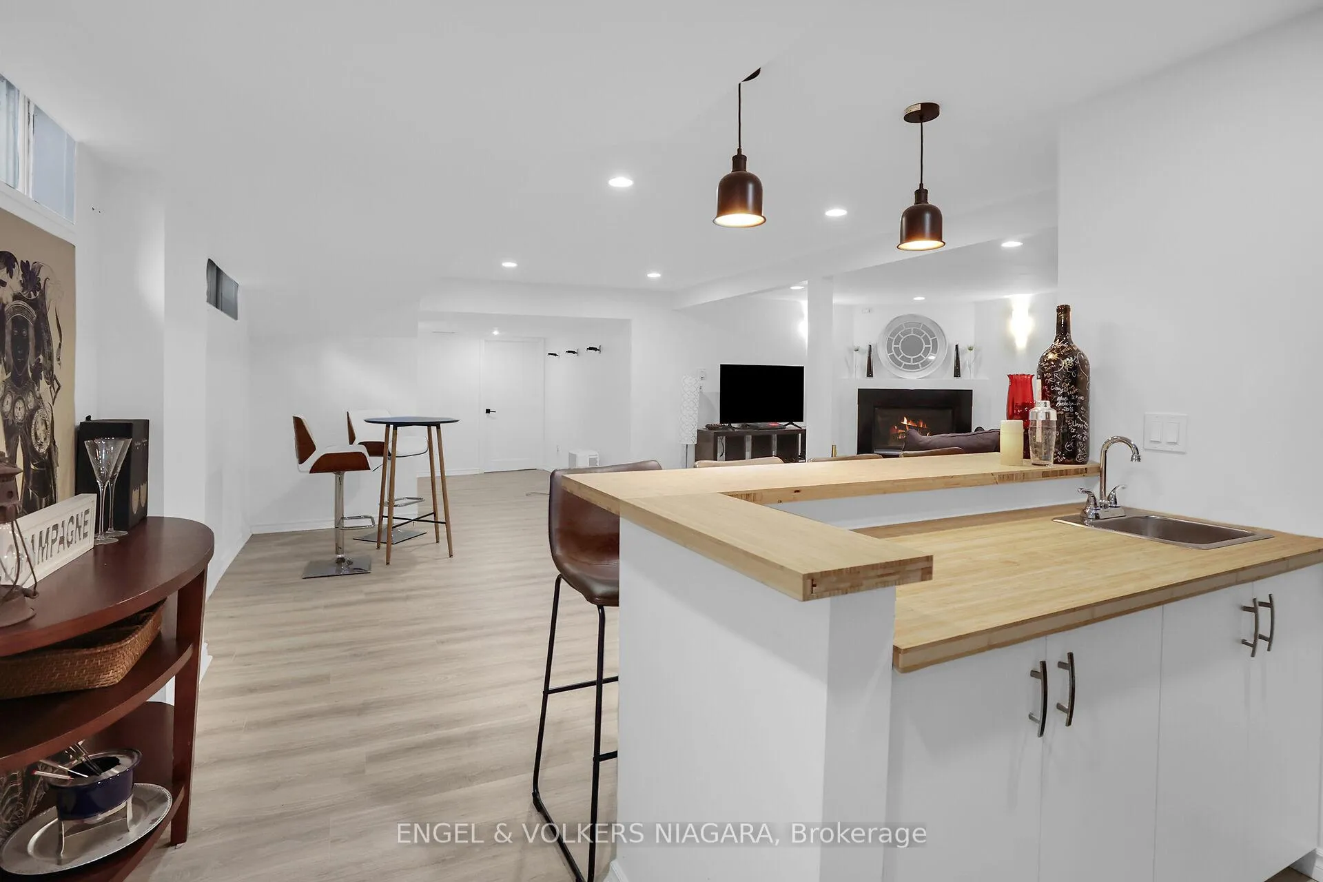 Photo 19 of 2459 Noella Crescent, Niagara Falls, Casey — HOMEH