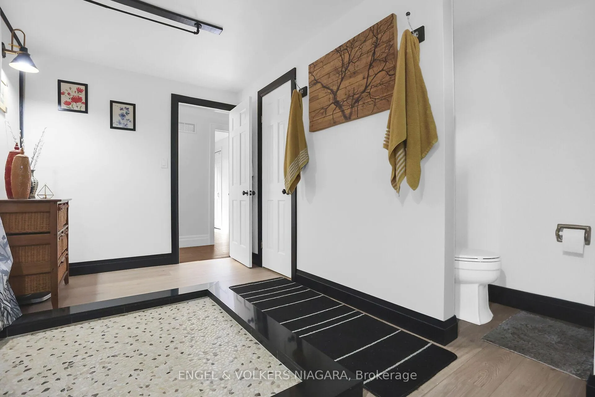 Photo 41 of 2459 Noella Crescent, Niagara Falls, Casey — HOMEH