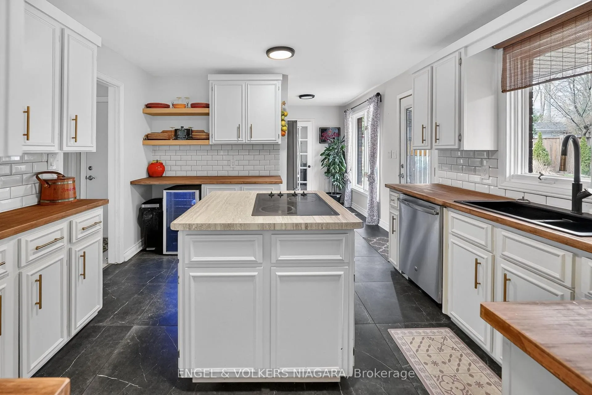 Photo 48 of 2459 Noella Crescent, Niagara Falls, Casey — HOMEH