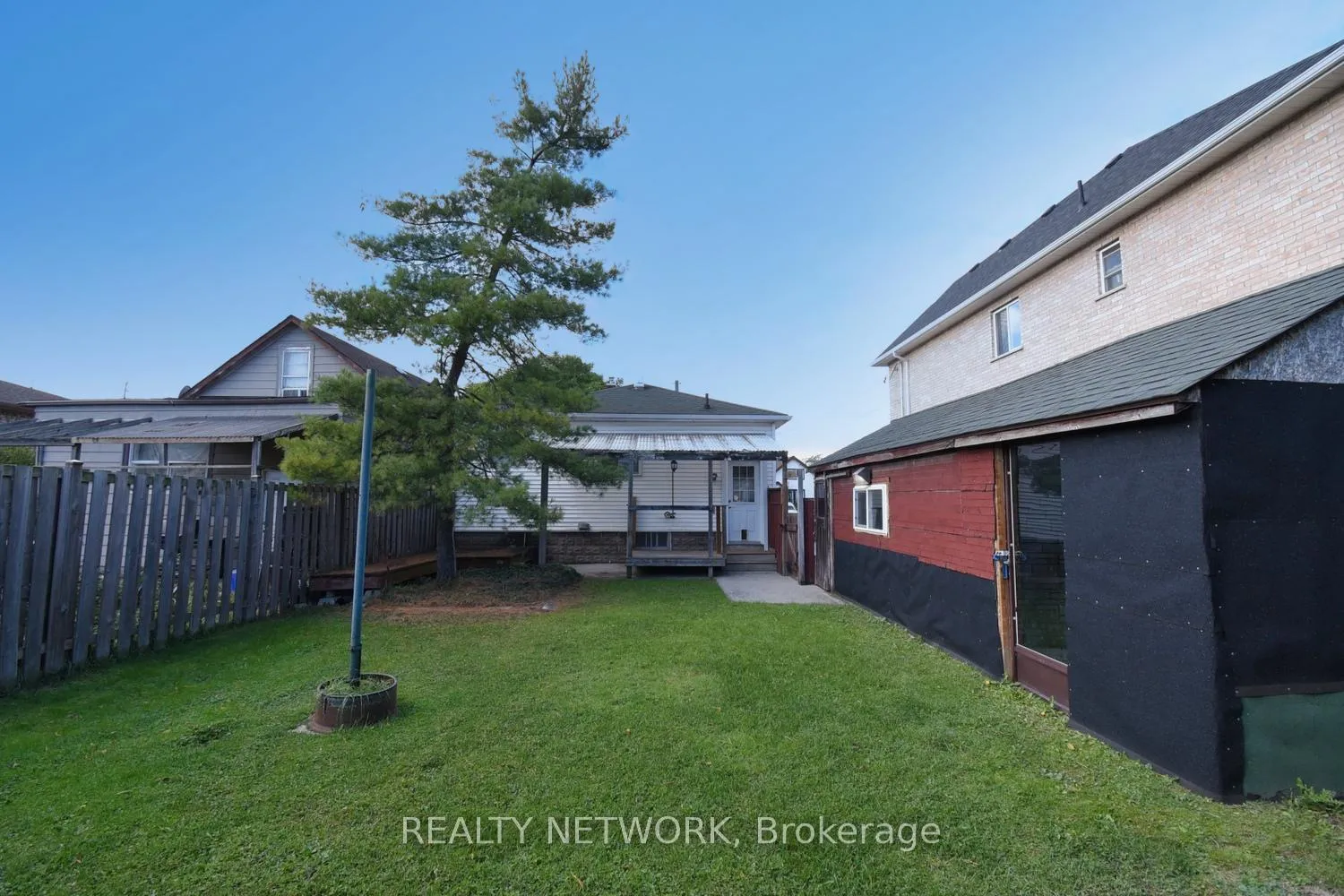 Photo 28 of 17 Craigroyston Road, Hamilton, Normanhurst — HOMEH