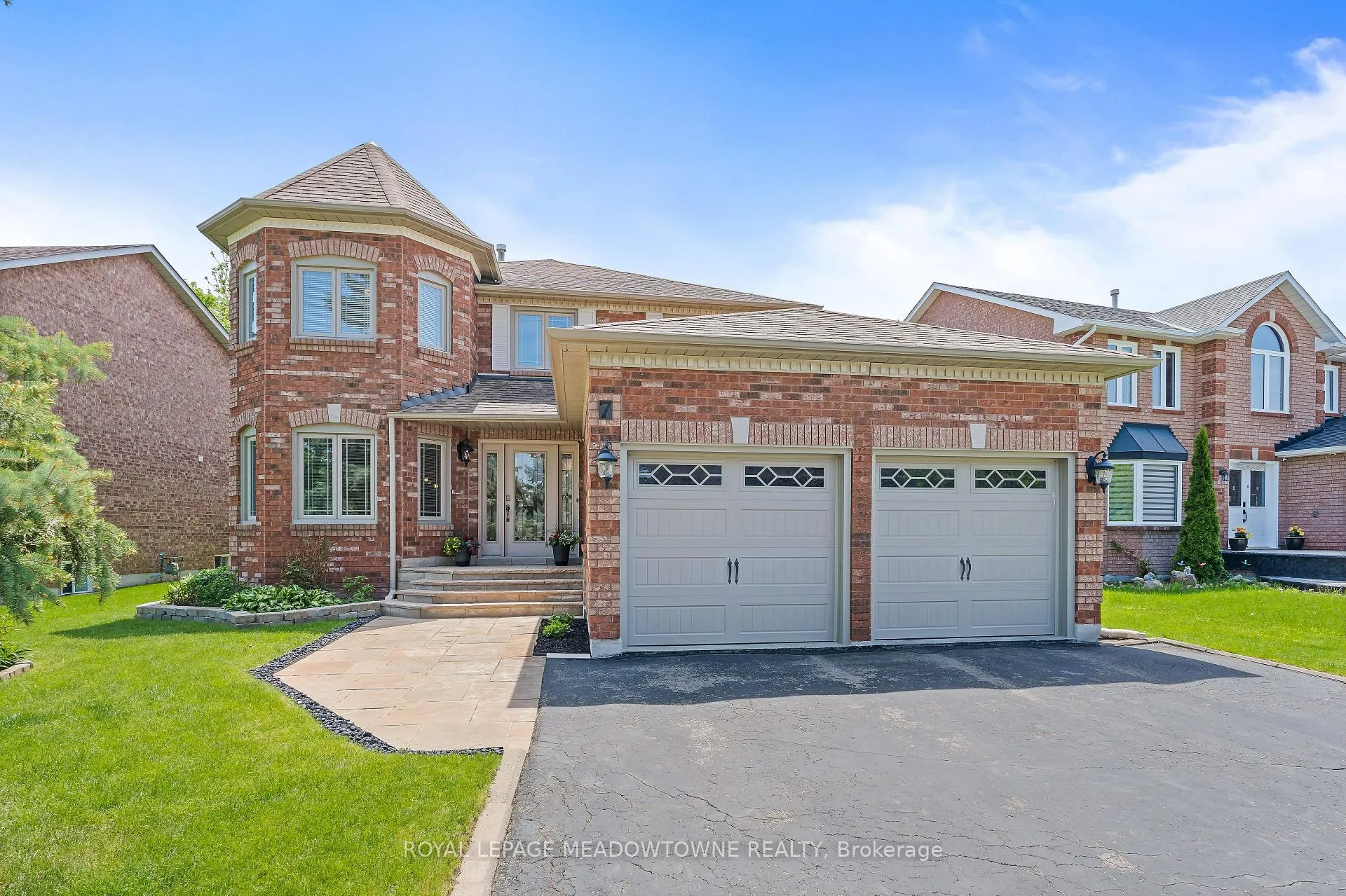 Photo 1 of 7 Eaton Street, Halton Hills, Georgetown — HOMEH