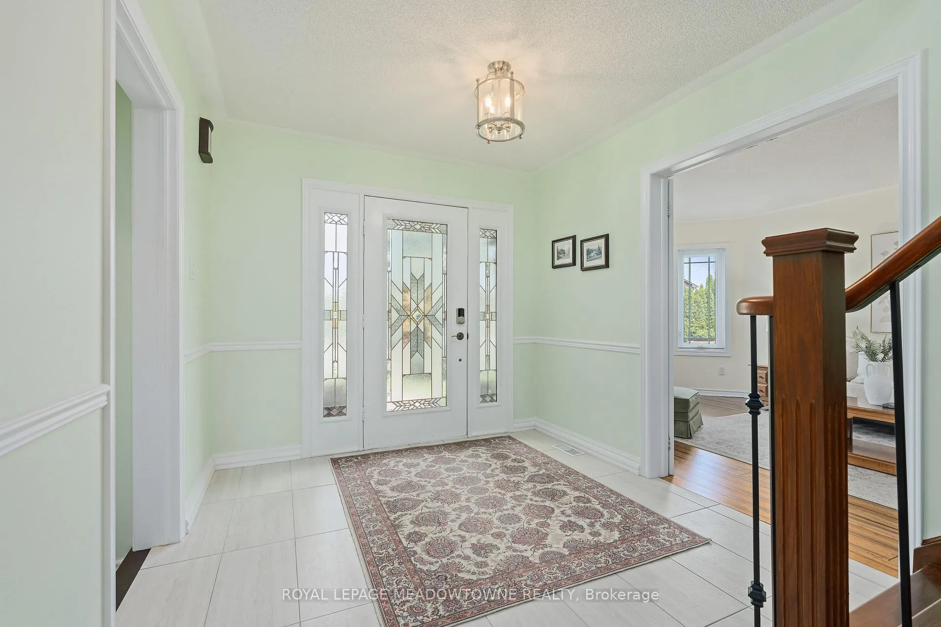 Photo 5 of 7 Eaton Street, Halton Hills, Georgetown — HOMEH