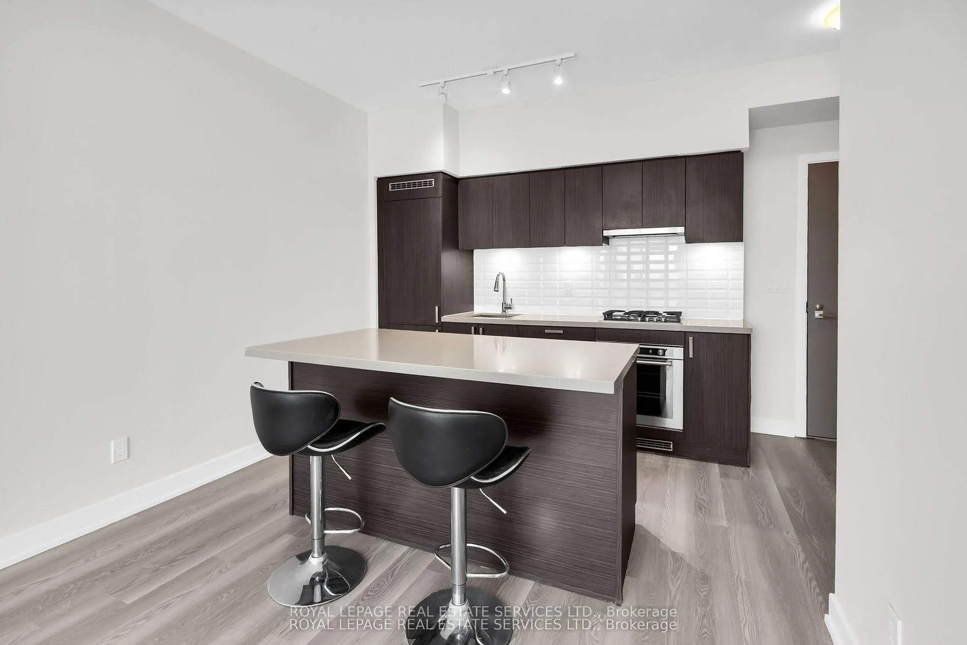 Photo 9 of Unit 1104, 501 St Clair Avenue W, Toronto, Casa Loma — HOMEH