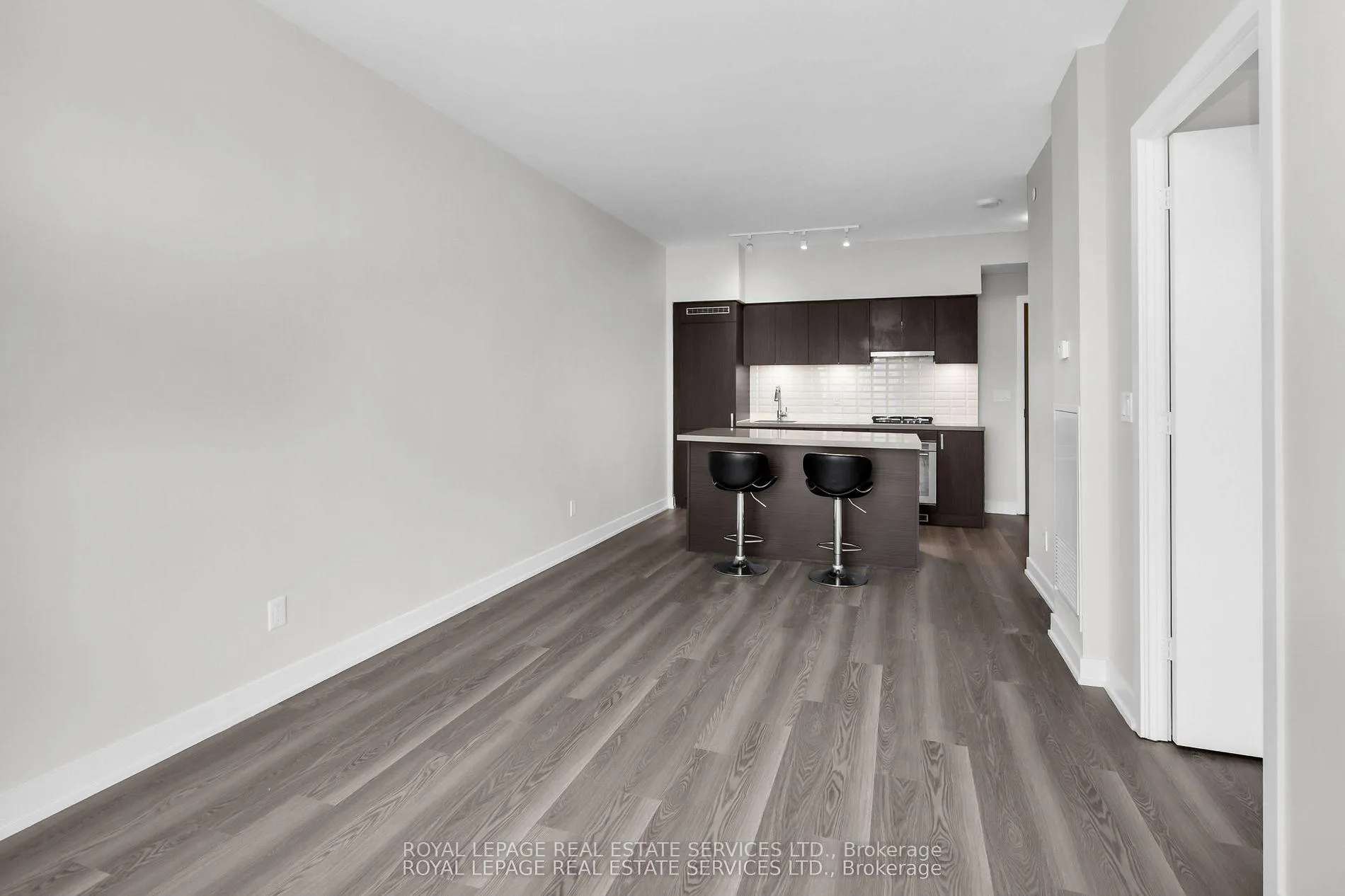 Photo 10 of Unit 1104, 501 St Clair Avenue W, Toronto, Casa Loma — HOMEH