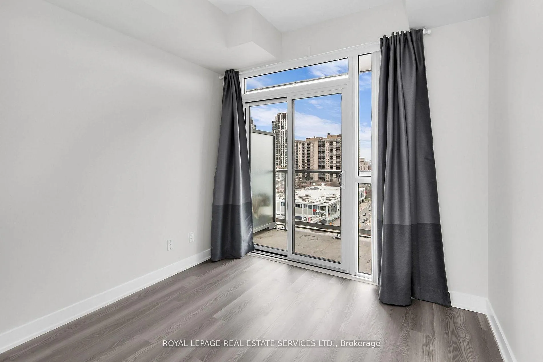Photo 15 of Unit 1104, 501 St Clair Avenue W, Toronto, Casa Loma — HOMEH